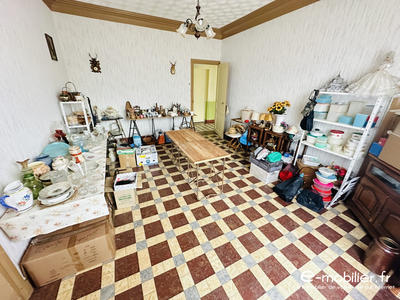 Maison - 180 m² - 9 pièces