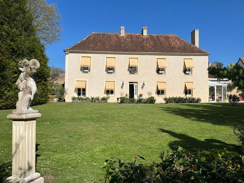 Demeure - 145 m² - 7 pièces