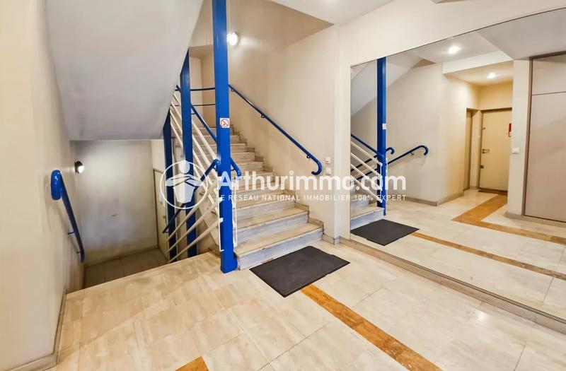 Appartement - 100 m² - 5 pièces