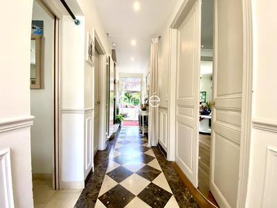 Maison - 200 m² - 8 pièces