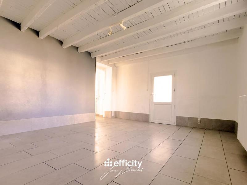 Maison - 93 m² - 6 pièces