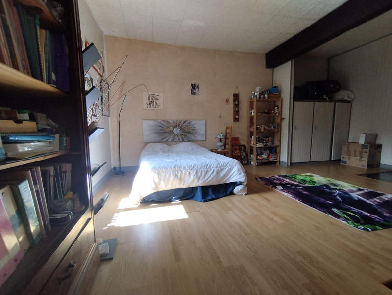 Maison - 230 m² - 8 pièces