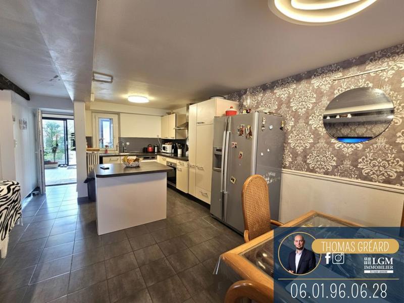 Maison - 137 m² - 5 pièces