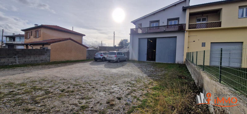 Maison traditionnelle - 100 m² - 4 pièces