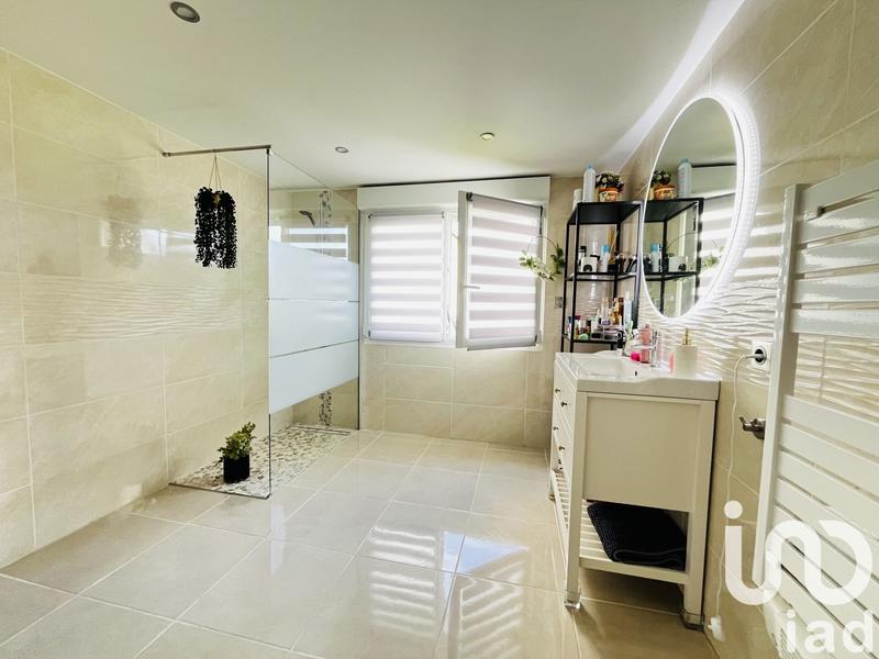 Maison - 137 m² - 4 pièces