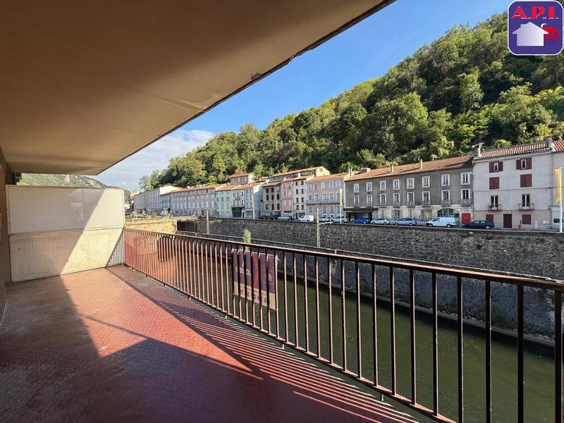 Appartement - 70 m² - 3 pièces