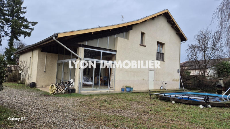 Maison - 314 m² - 11 pièces