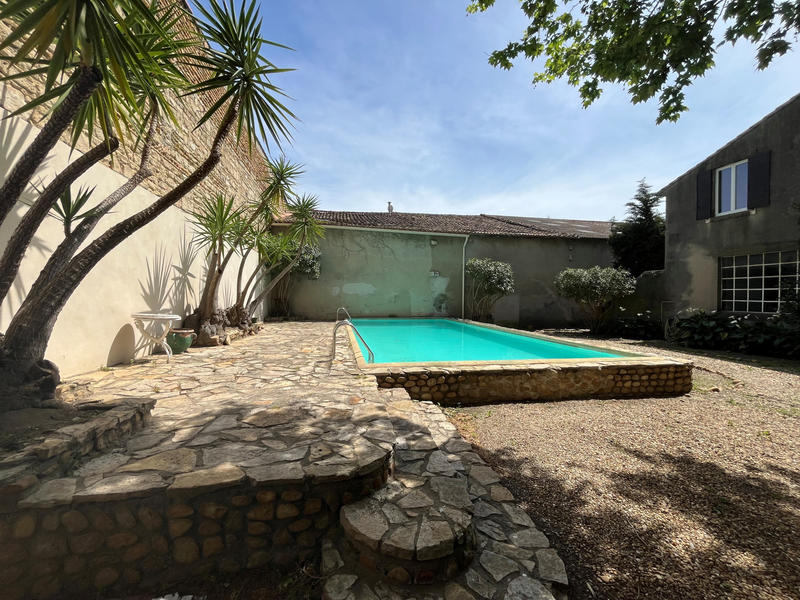 Maison - 185 m² - 7 pièces