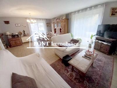 Maison - 95 m² - 5 pièces