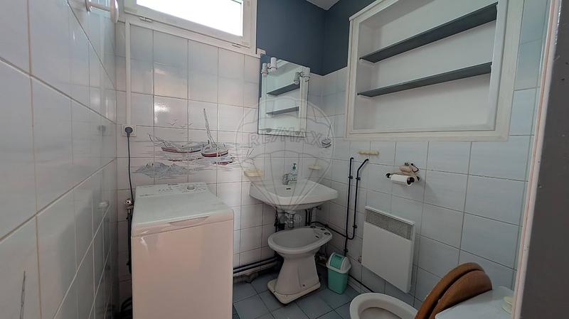 Maison - 280 m² - 10 pièces