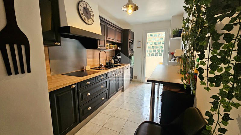 Appartement - 79 m² - 4 pièces