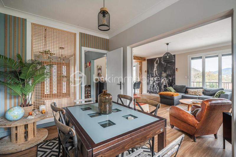 Appartement - 100 m² - 3 pièces