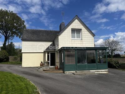 Maison traditionnelle - 90 m² - 5 pièces