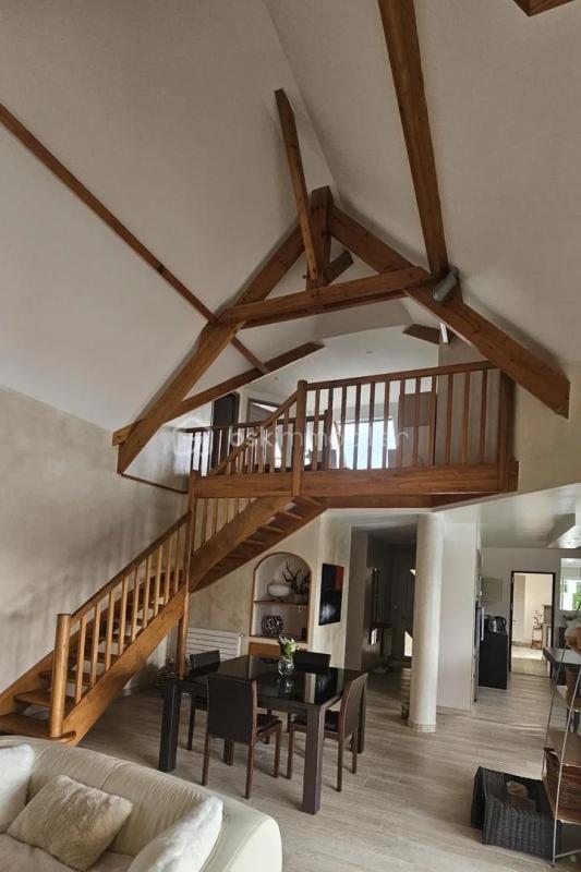 Villa - 166 m² - 6 pièces