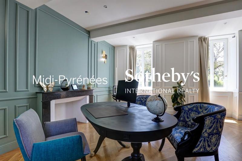 Maison de maîtres - 350 m² - 7 pièces