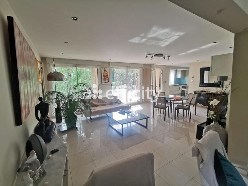 Maison - 110 m² - 4 pièces