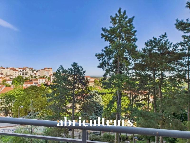 Appartement - 87 m² - 3 pièces