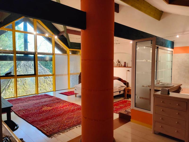 Propriété - 258 m² - 9 pièces