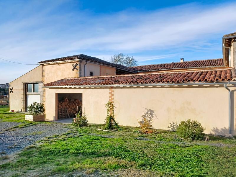 Maison - 258 m² - 6 pièces