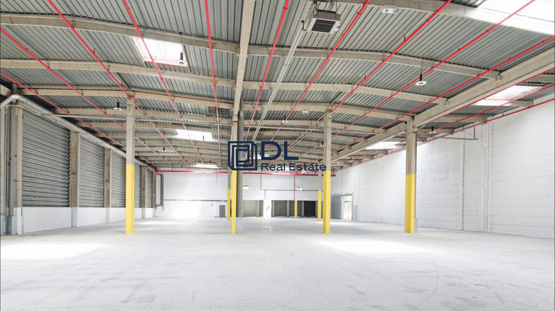 Entrepôt - 2 098 m²