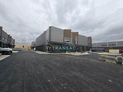 Local d'activité / Entrepôt - 179 m²