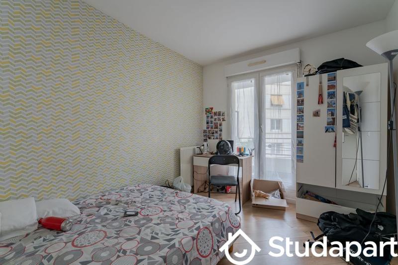 Chambre - 104 m² - 1 pièce