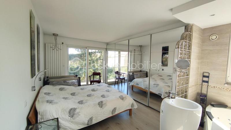 Appartement - 113 m² - 4 pièces