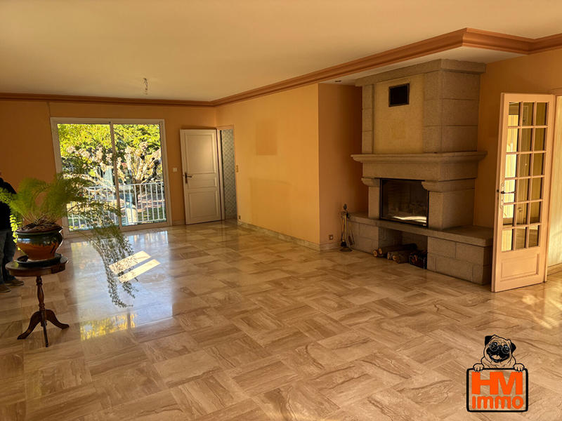 Maison - 167 m² - 8 pièces