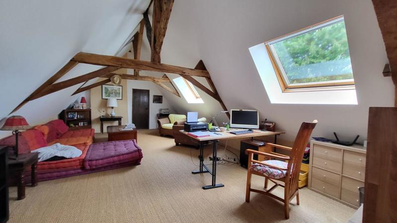 Maison - 305 m² - 10 pièces