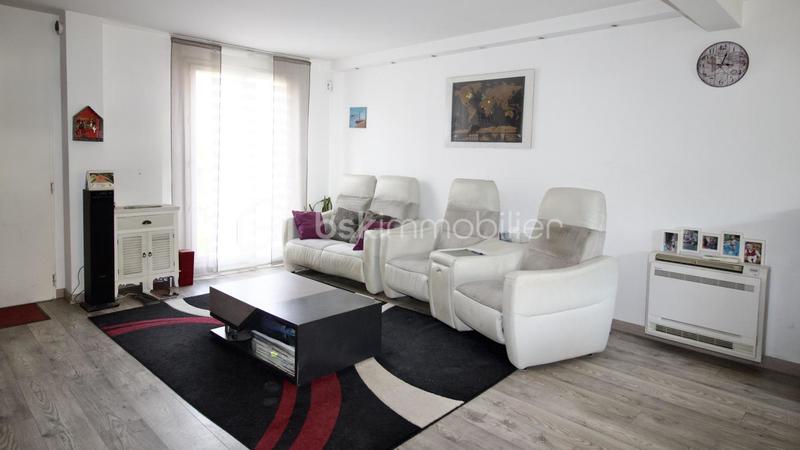 Maison - 98 m² - 6 pièces