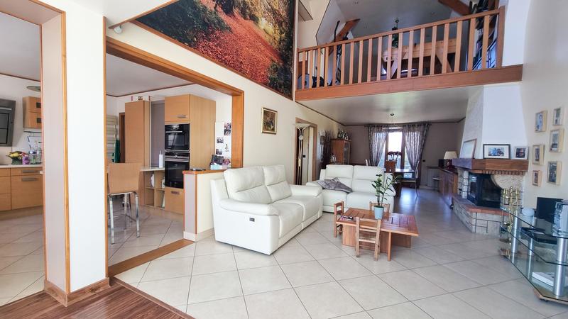 Maison - 180 m² - 6 pièces