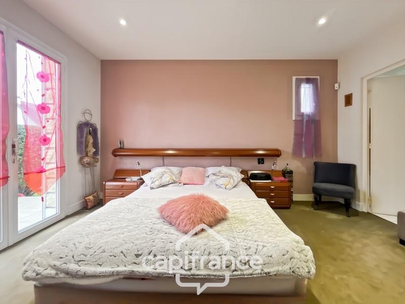 Maison - 215 m² - 7 pièces