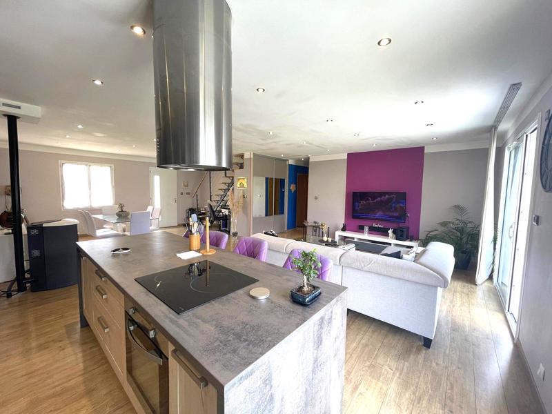 Maison - 142 m² - 7 pièces