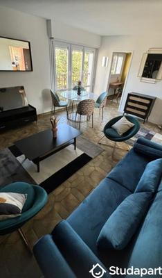 Chambre - 9 m² - 1 pièce