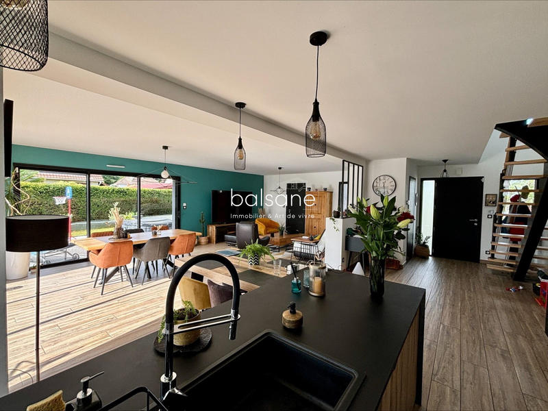 Maison contemporaine - 180 m² - 5 pièces