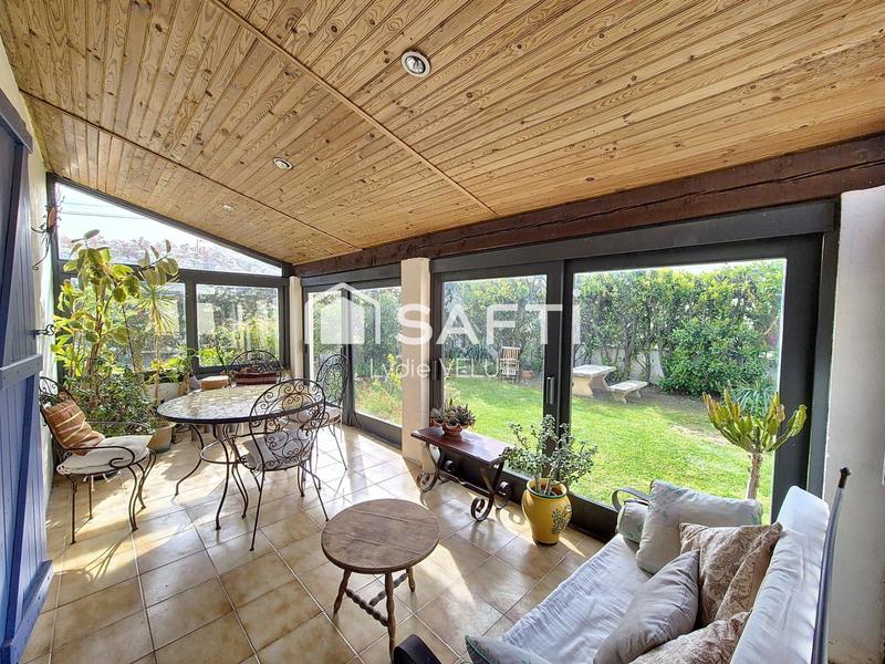 Maison - 121 m² - 6 pièces
