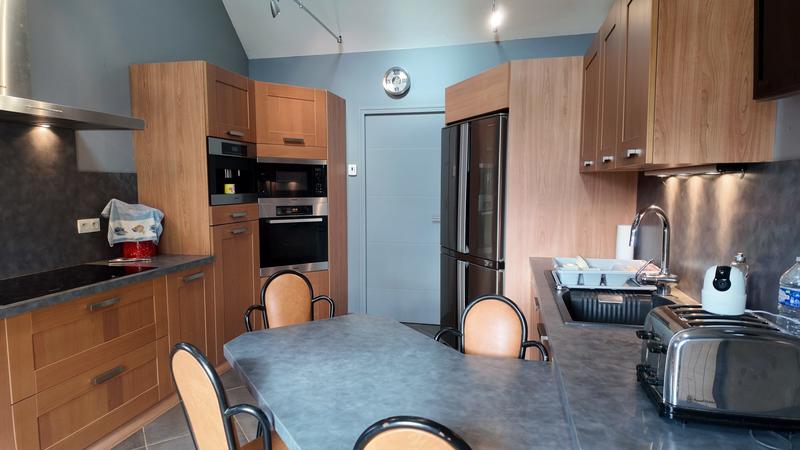 Maison - 178 m² - 8 pièces