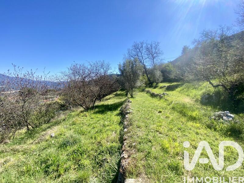 Maison - 315 m² - 7 pièces