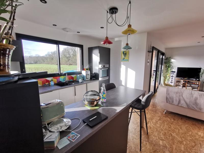 Maison - 97 m² - 5 pièces