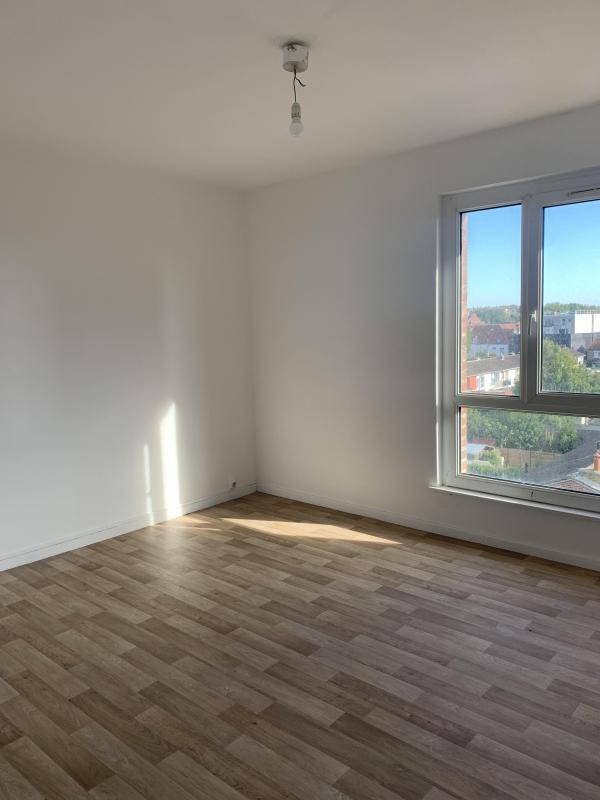 Appartement ancien - 67 m² - 4 pièces