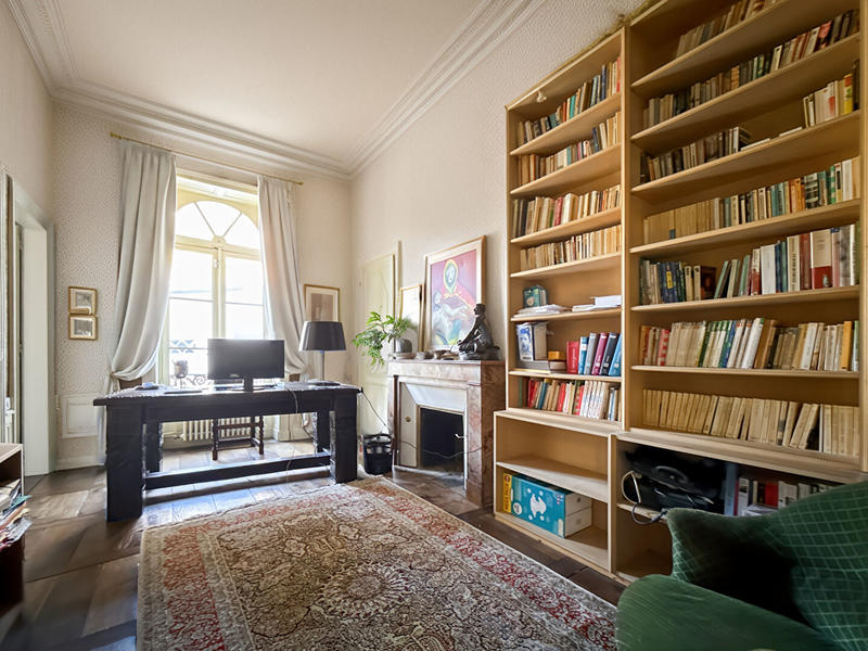 Maison - 320 m² - 12 pièces