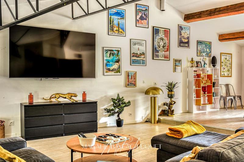 Maison - 297 m² - 7 pièces