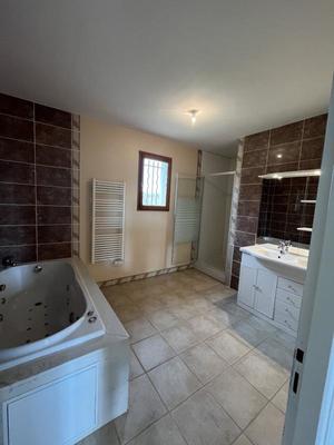 Maison - 120 m² - 6 pièces