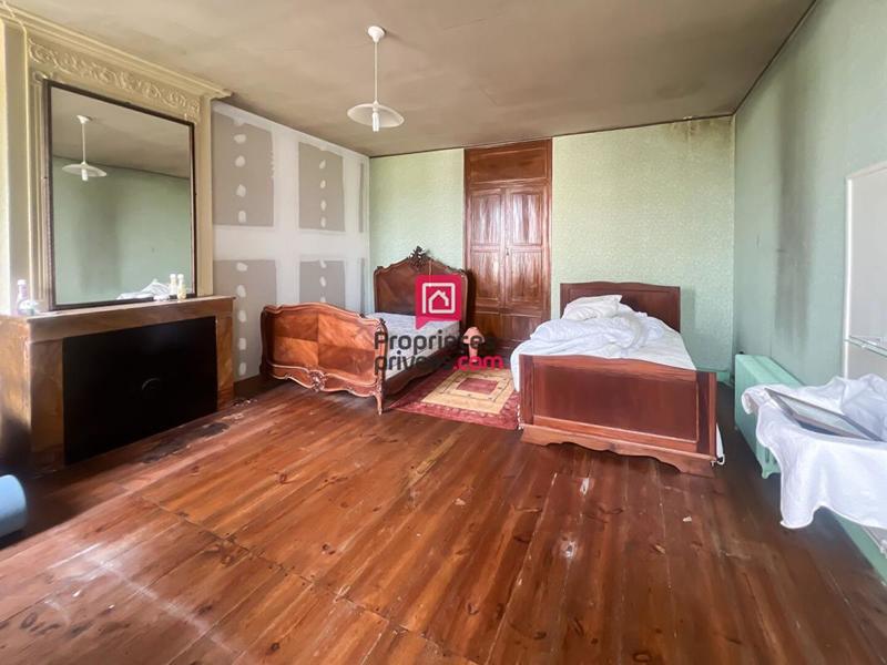 Maison - 266 m² - 8 pièces