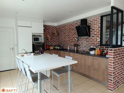 Maison - 177 m² - 7 pièces