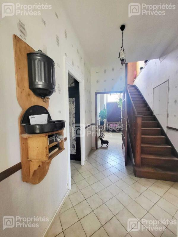 Maison - 176 m² - 8 pièces