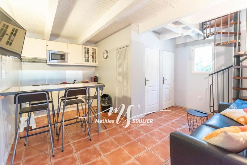 Maison - 300 m² - 15 pièces