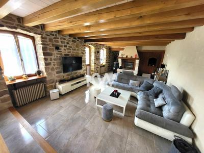 Maison - 179 m² - 5 pièces