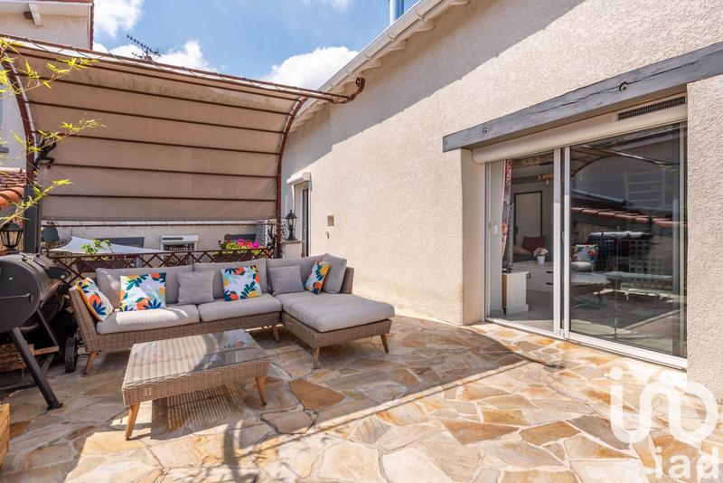 Maison - 180 m² - 6 pièces