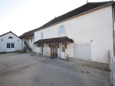 Maison - 216 m² - 10 pièces